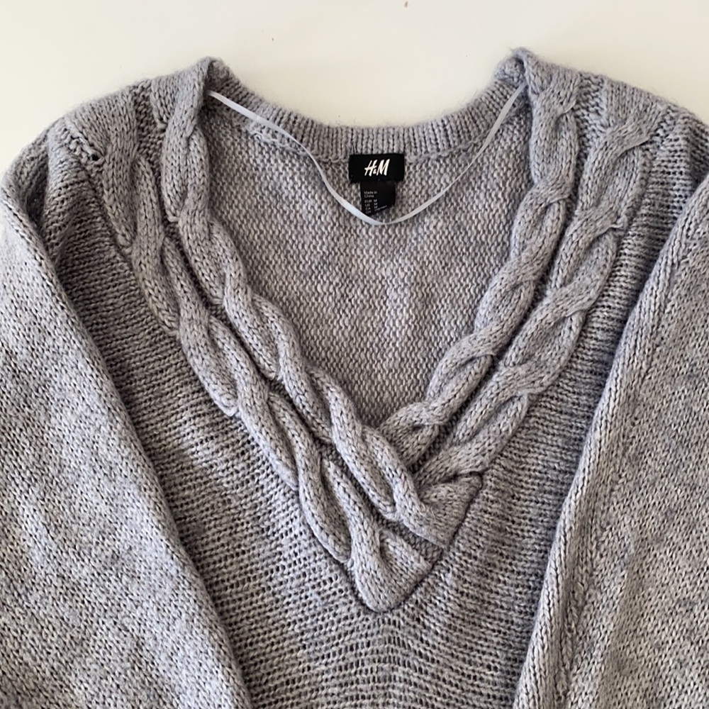H&M sweater - Picture 3 of 7